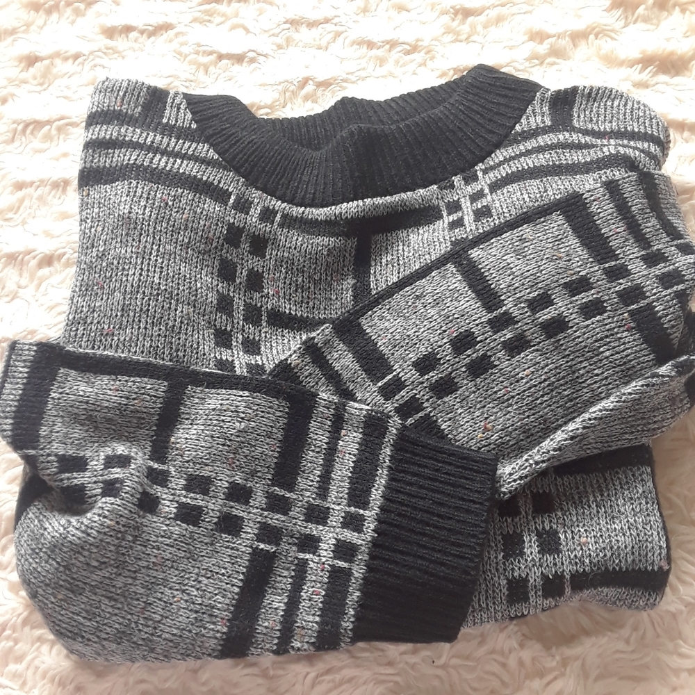 Black and Gray Long Sleeve Sweater